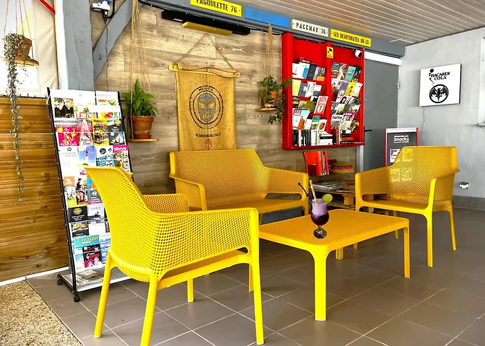 مكان تخييم La Chenaie 3*